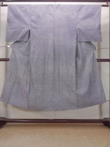 画像1: N0731M  浴衣（日本製）  綿  深い 藍, 抽象的模様 【中古】 【USED】 【リサイクル】 ★☆☆☆☆ (1)